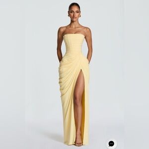 Babyboo Fashion - CYRA MAXI DRESS - LEMON
Strapless Yellow Draped Evening Gown